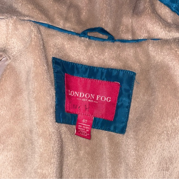 Lot of dresses and coat size 4T name brand - Picture 12 of 12